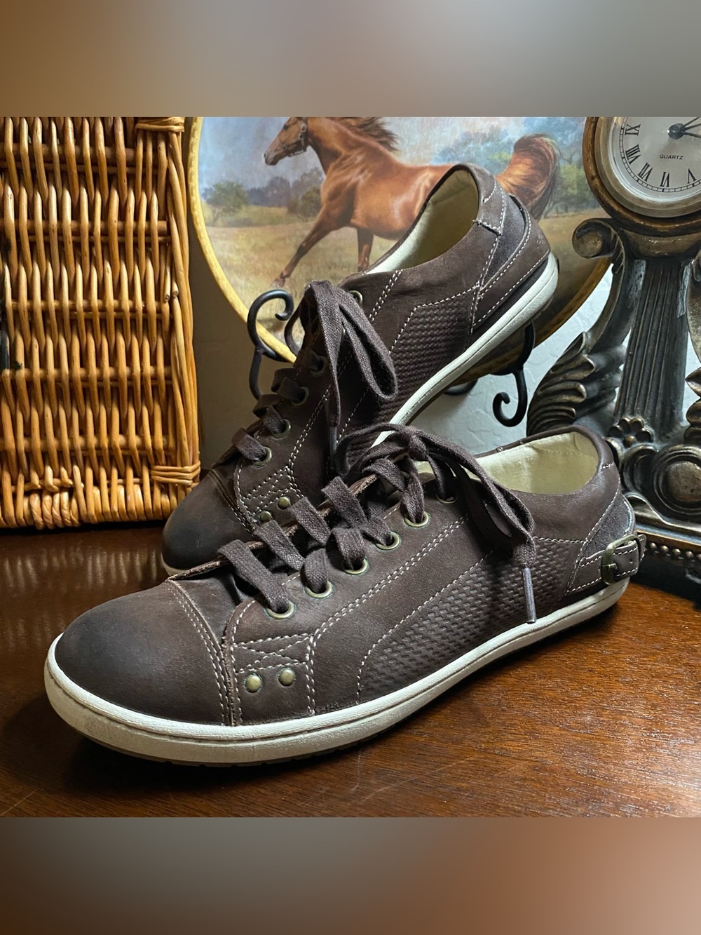 Taos Capitol Shoes Women’s 7 Brown Oil Rubbed Leather Lace Up Comfort Sneakers